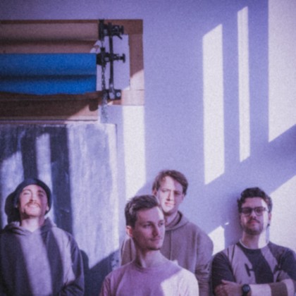NIEMALS - Mit Irgendwem
